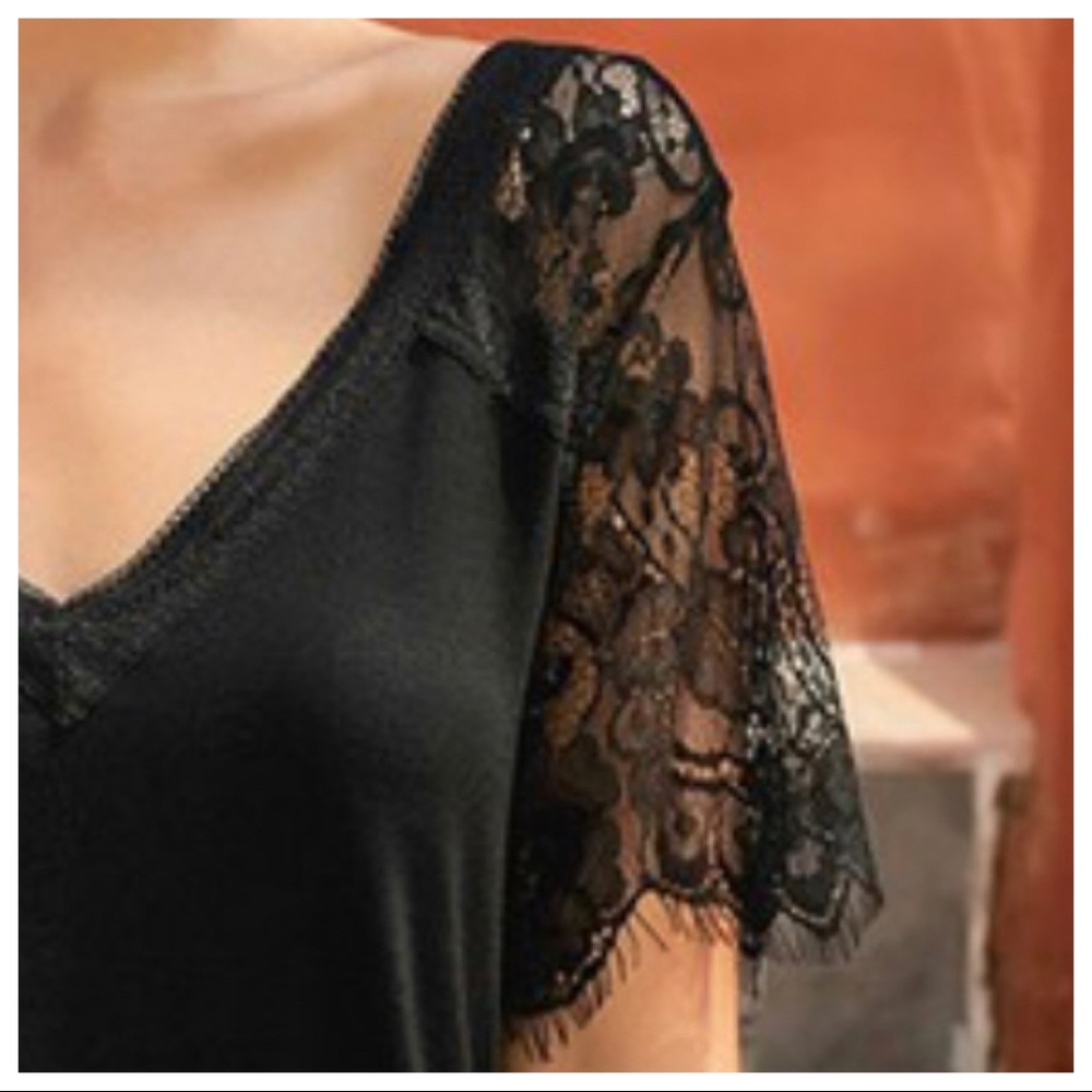 SWEET SIDE LACE TOP - Picture 2 of 7